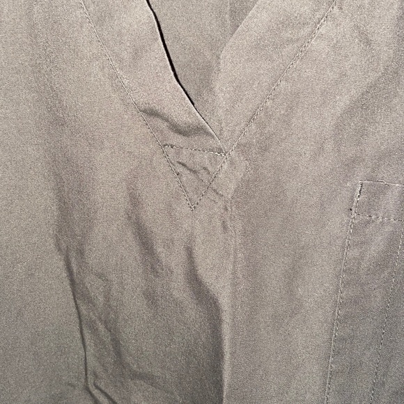 Scrub Top! - Picture 3 of 3